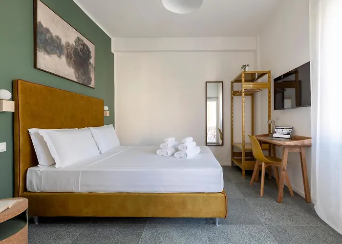 Hostly-san Paolo Charme * Roma